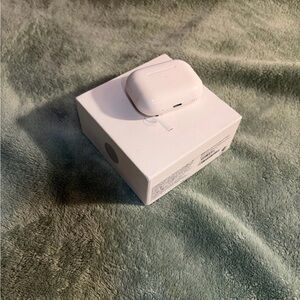 Apple White Portable Speaker